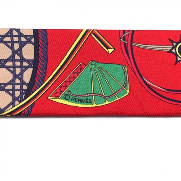 HERMES  Silk Les Voitures A Transformation Twilly Rouge Bleu Gris - Picture 3 of 4